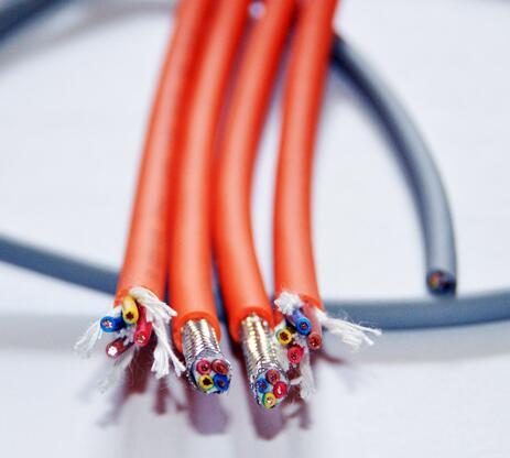 PVC外护套柔性屏蔽数据拖链电缆