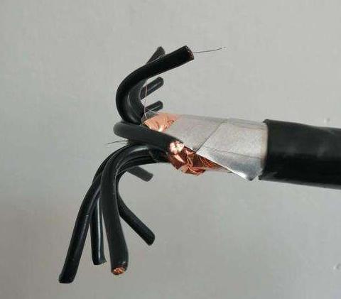 氟塑料绝缘钢带铠装控制电缆KFV22